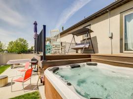 American Fork Vacation Rental with Private Hot Tub!, hotel med parkering i American Fork