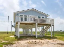 Airy Freeport Vacation Rental with Deck!