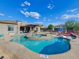 Stunning Queen Creek Getaway with Private Pool!, cottage a Queen Creek