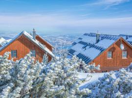 Cozy Home In Ebensee With Wifi, hotell i Ebensee