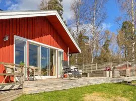 Lovely Home In Taberg With Kitchen