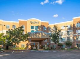 Fairfield Inn & Suites Rancho Cordova, hotel v destinaci Rancho Cordova