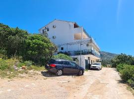 Apartments Ana i Ante Punta, departamento en Milna