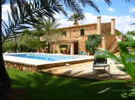 Agroturisme Son Barceló Mas、カンポスのファームステイ