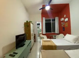 Loft estiloso no coração da Lapa - Cozinha equipada - Portaria 24h - Arcos da Lapa - Escadaria Selarón