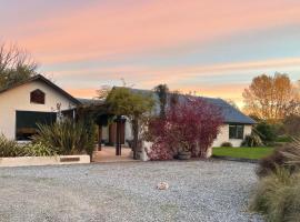 The River House Wanaka, hotel in Wanaka