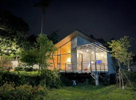 The Kefi House - Bungalow Hoa Đào, country house in Hanoi