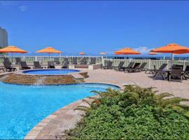 Ocean Breeze Retreat 2bed 2bath, Heated Pool!, hotel in South Padre Island