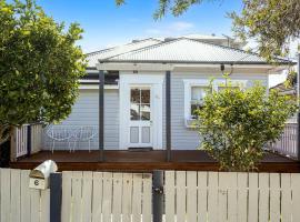 2-bedroom Cottage in Redcliffe - 6A, cottage sa Redcliffe