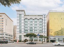 Jeju Parkside Tourist Hotel: Jeju şehrinde bir otel