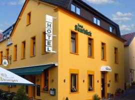 Hotel Saarblick Mettlach, отель в городе Метлах