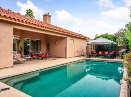 Cozy Casita, hotel perto de Orange Tree Golf Course, Scottsdale