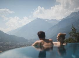 Hotel Sonnbichl, hotel in Tirol