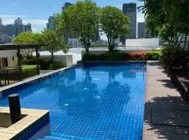 Delightful Condo in Central location at Sukhumvit 49