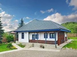 MAGNETIC HOUSE