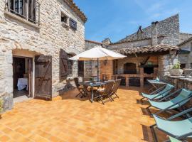 La Médiévale - Charmante maison de caractère, Ferienhaus in Ruoms