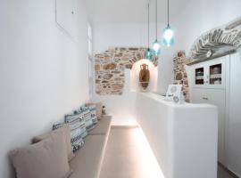 Aggelikoula Rooms: Tinos şehrinde bir otel