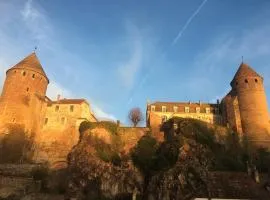 Grande Maison à Semur en plein coeur Historique