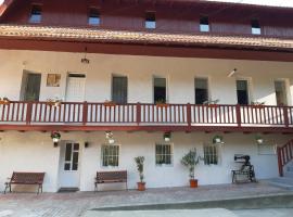 La Conac 13 Ceasuri Bune, ubytování s lázní onsen v destinaci Bran