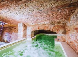 CountryHouse con Piscina Riscaldata Vicina al Centro, hotel en Florence