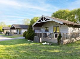 Kingfisher Lodge, Redlake Farm, Nr Glastonbury, casa per le vacanze a Somerton