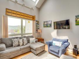 Windham Mountain Vacation Rental about 3 Mi to Lifts!, hotel v destinaci Windham