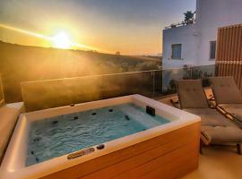 L A Boutique Suites with Private Hot Tub, departamento en Kalathas