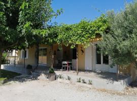 La Bastide de Laura, hotel en LʼIsle-sur-la-Sorgue