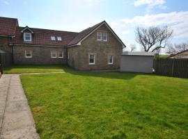 Darnley View- spacious countryside retreat, rumah percutian di Crail