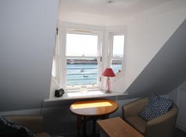 Harbourside- home by the sea in coastal village, hotel di Saint Monance