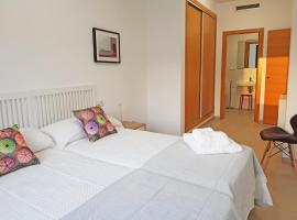 Sunny apartment great for Cycling, 300mb wifi, hotel in Jalón