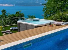 Villa Maruncela with sea and island views, 5 bedrooms, private pool, gym