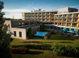 Georg Ots Spa Hotel: Kuressaare şehrinde bir otel
