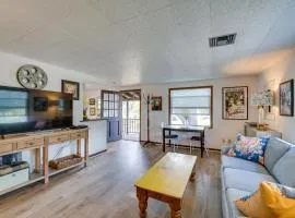 Pet-Friendly Mt Dora Apartment with Deck - Near Lake