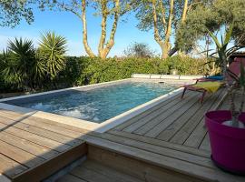 Villa au calme avec Piscine Jacuzzi, hotel in Ventenac en Minervois