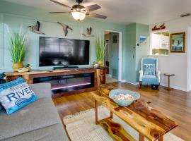 Dunnellon Vacation Rental with Pool - Kayak and Fish!, hotel in Dunnellon
