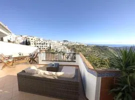Apartamento Las Yucas, Frigiliana 2 Bedroom 2 Bathroom apartment with Large Terrace and Amazing Views HansOnHoliday Rentals