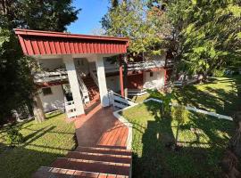 Aqualux Apartments, hotel em Star Dojran