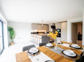 Princes Close - Spacious Modern Luxury Home, holiday rental in Windsor