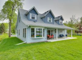 Stunning Waterville Home on Tetonka Lake!, Hotel in Waterville