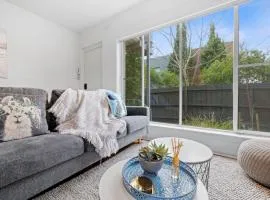 Ground floor one bedroom apartment in South Yarra