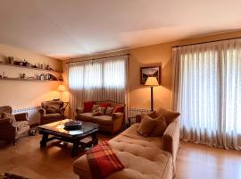 Apartament de la Vall Ferrera, cheap hotel in Areu