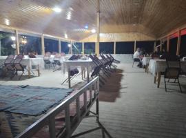 KARVANSARAY LAHIC, hotel v destinaci Lahıc