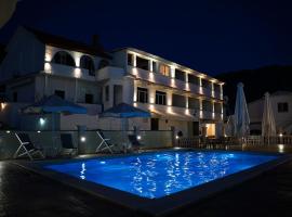 Kostas Beach Apartments, hotel in Agios Gordios