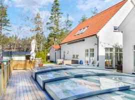 Lovely Home In Saltsj-boo With Kitchen, vacation home in Kummelnäs