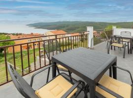 Cozy Home In Rabac With House Sea View, hotel di Rabac