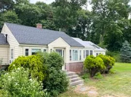 Garden Cottage By The Sea