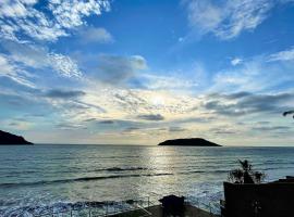 Tramonto, a Beachfront Bliss!, hotel in Mazatlán