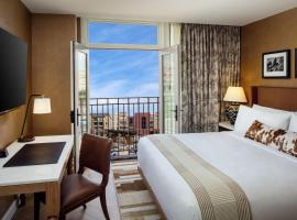 The Benson Hotel & Faculty Club, hotel s golf terenima u Aurori