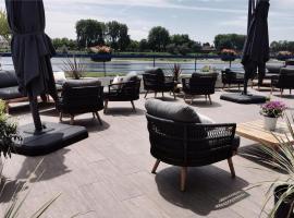 Mercure Nevers Pont De Loire, hotel v destinaci Nevers